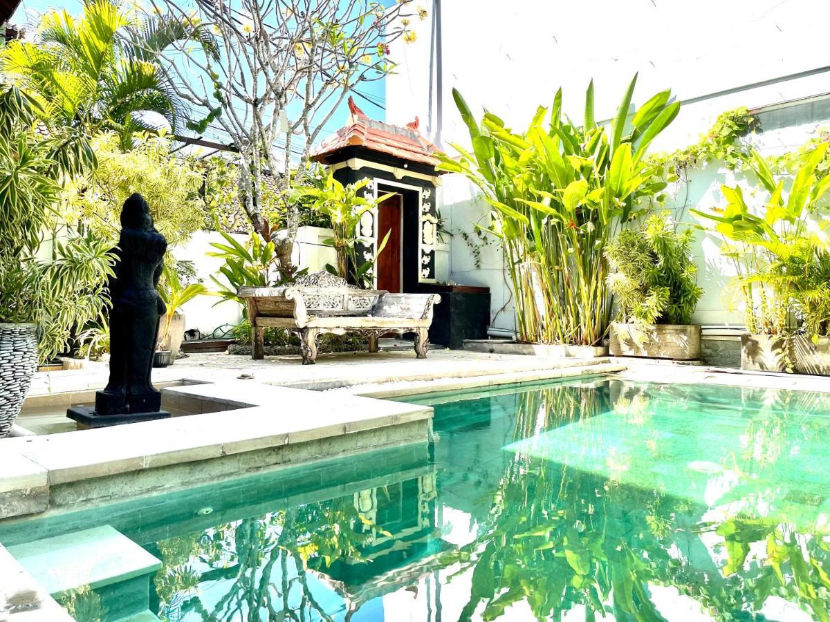 Villa Carissa Seminyak Centre, Bali By Le Ciel Hospitality Екстер'єр фото